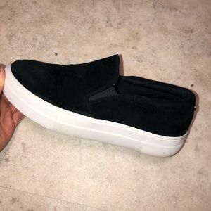 Steve Madden gills black suede